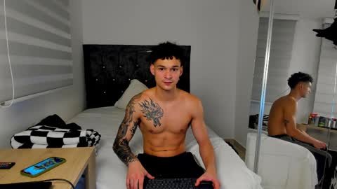 Snapshot of morthy_downey chatting on March 30, 11:28 pm Morthy online show from March 30, 11:28 pm