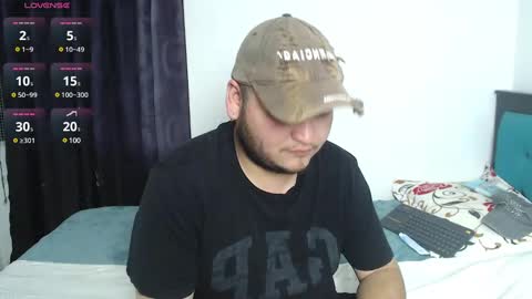 moshi_uwu online show from March 2, 3:02 am