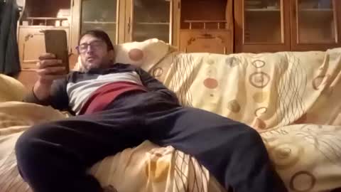 Snapshot of mospeleu chatting on December 23, 6:33 am Nomadu online show from December 23, 6:33 am