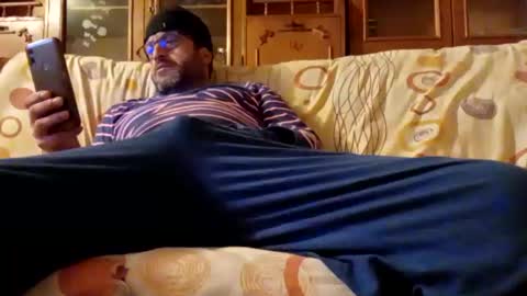 Snapshot of mospeleu chatting on January 2, 4:02 pm Nomadu online show from January 2, 4:02 pm