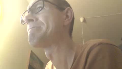 Snapshot of moviem1978 chatting on January 18, 3:59 pm Frederik online show from January 18, 3:59 pm