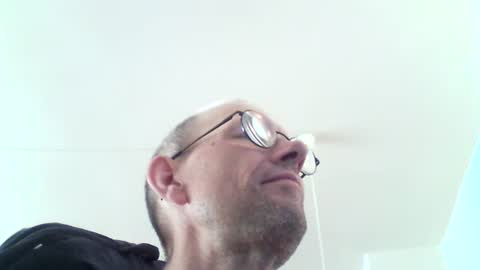 Snapshot of moviem1978 chatting on July 13, 1:58 pm Frederik online show from July 13, 1:58 pm