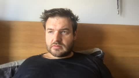 Snapshot of mr834565 chatting on June 13, 9:29 am mr834565 online show from June 13, 9:29 am