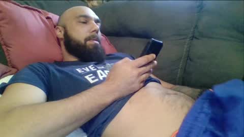 Snapshot of mr8plus chatting on April 9, 10:59 pm Mr8 online show from April 9, 10:59 pm