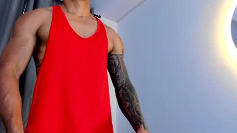 Snapshot of mr_adrian_ chatting on May 27, 5:54 pm online show from May 27, 5:54 pm