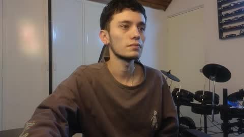 Snapshot of mr_andresr chatting on November 3, 3:30 am Andy online show from November 3, 3:30 am