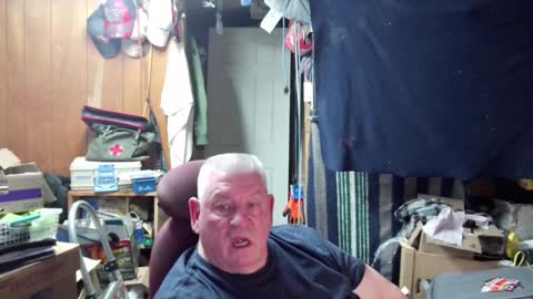 Snapshot of mr_canoe_licker_69 chatting on December 6, 9:02 pm mr_canoe_licker_69 online show from December 6, 9:02 pm
