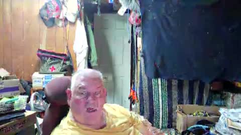 Snapshot of mr_canoe_licker_69 chatting on December 8, 1:14 pm mr_canoe_licker_69 online show from December 8, 1:14 pm
