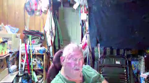 Snapshot of mr_canoe_licker_69 chatting on December 23, 7:52 pm mr_canoe_licker_69 online show from December 23, 7:52 pm
