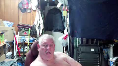 Snapshot of mr_canoe_licker_69 chatting on December 30, 2:19 pm mr_canoe_licker_69 online show from December 30, 2:19 pm