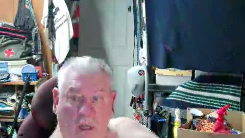 Snapshot of mr_canoe_licker_69 chatting on January 27, 1:19 pm mr_canoe_licker_69 online show from January 27, 1:19 pm