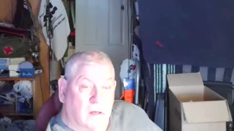 Snapshot of mr_canoe_licker_69 chatting on February 9, 7:30 pm mr_canoe_licker_69 online show from February 9, 7:30 pm