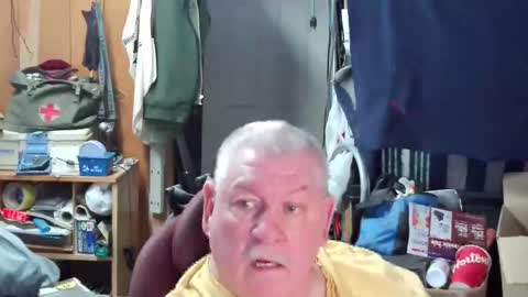 Snapshot of mr_canoe_licker_69 chatting on February 19, 7:27 pm mr_canoe_licker_69 online show from February 19, 7:27 pm