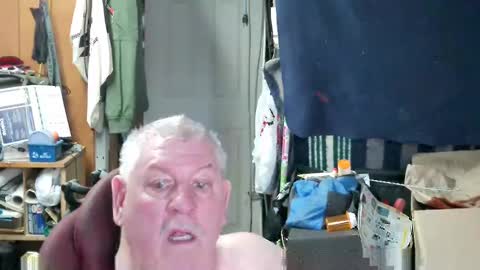 Snapshot of mr_canoe_licker_69 chatting on February 28, 7:14 pm mr_canoe_licker_69 online show from February 28, 7:14 pm