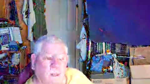 Snapshot of mr_canoe_licker_69 chatting on March 1, 10:31 pm mr_canoe_licker_69 online show from March 1, 10:31 pm