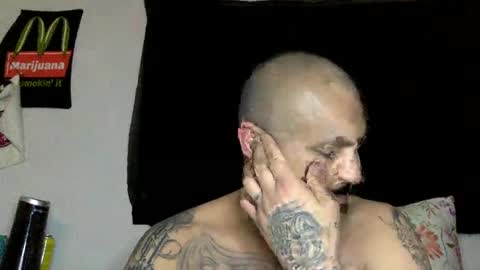 Snapshot of mr_cherrypopper_85 chatting on February 14, 8:21 am All in you online show from February 14, 8:21 am