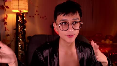 Mr Evans online show from February 6, 3:52 pm