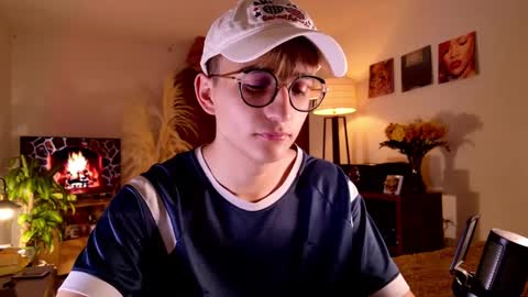 Mr Evans online show from September 13, 4:07 pm