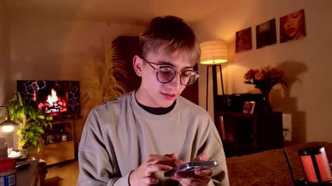 Mr Evans online show from September 15, 3:34 pm