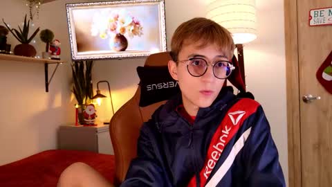 Mr Evans online show from November 26, 3:46 pm