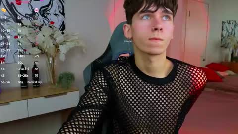 Snapshot of mr_lucky_guy chatting on January 30, 9:36 pm Kris online show from January 30, 9:36 pm