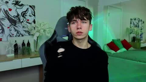 Snapshot of mr_lucky_guy chatting on February 14, 10:25 pm Kris online show from February 14, 10:25 pm