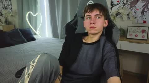 Snapshot of mr_lucky_guy chatting on February 27, 11:41 am Kris online show from February 27, 11:41 am