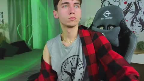 Snapshot of mr_lucky_guy chatting on March 11, 8:53 pm Kris online show from March 11, 8:53 pm