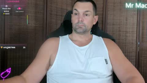 Snapshot of mr_mac69 chatting on May 12, 8:06 pm Cam online show from May 12, 8:06 pm