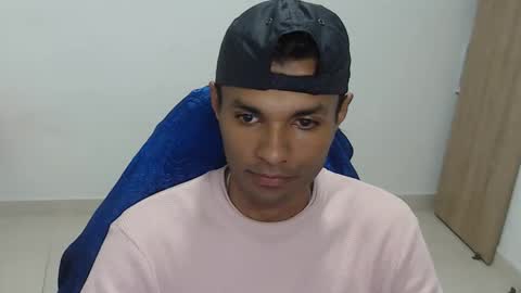 Max online show from February 15, 12:47 pm