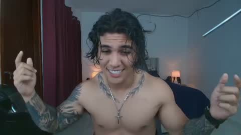 Snapshot of mr_maximo chatting on June 24, 2:32 am mr_maximo online show from June 24, 2:32 am