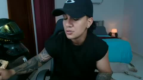 Snapshot of mr_maximo chatting on June 28, 1:55 am mr_maximo online show from June 28, 1:55 am