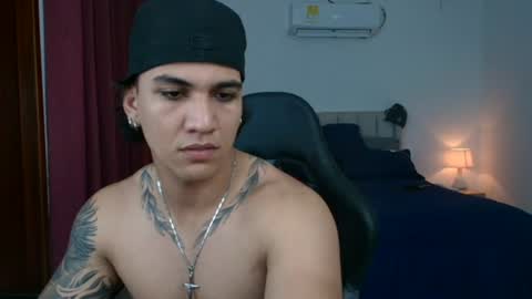 Snapshot of mr_maximo chatting on July 4, 1:23 am mr_maximo online show from July 4, 1:23 am
