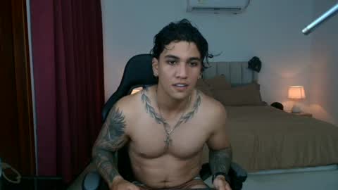 Snapshot of mr_maximo chatting on July 5, 3:45 am mr_maximo online show from July 5, 3:45 am