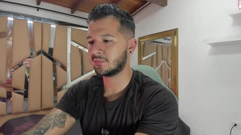 Snapshot of mr_mikee_ chatting on January 12, 3:07 am MIKEE online show from January 12, 3:07 am