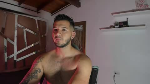 Snapshot of mr_mikee_ chatting on January 26, 3:17 am MIKEE online show from January 26, 3:17 am