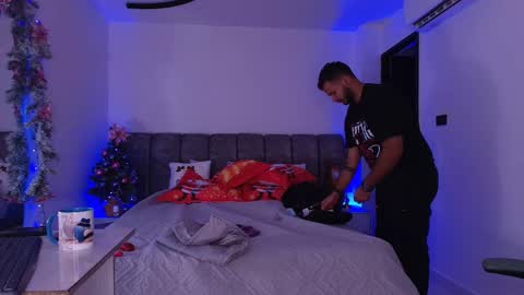 MIKEE online show from December 19, 3:13 am