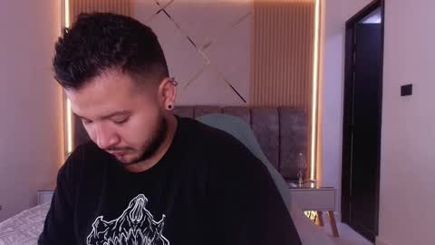 MIKEE online show from March 22, 3:10 am