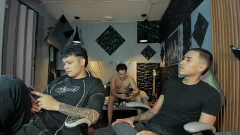 Snapshot of mr_mois chatting on July 11, 6:38 am mr_mois online show from July 11, 6:38 am