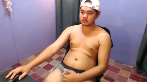 mr_olivercummerx online show from October 29, 2:14 am