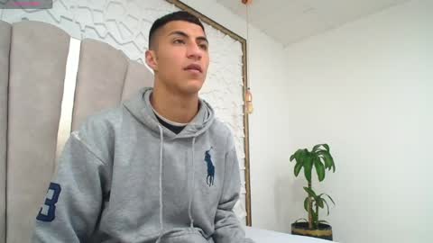 Mr Porn  online show from April 5, 4:09 am