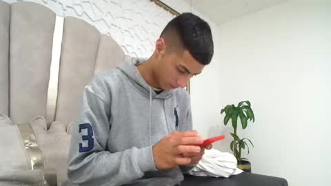 Snapshot of mr_porn_9 chatting on May 7, 2:00 pm Mr Porn online show from May 7, 2:00 pm