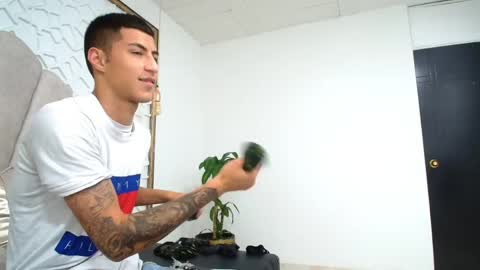 Mr Porn  online show from May 30, 3:20 pm
