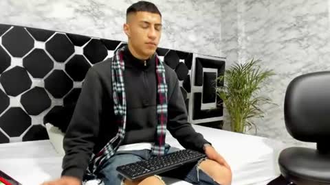 Mr Porn  online show from June 20, 1:41 am