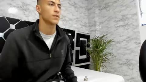 Mr Porn  online show from June 29, 10:15 am