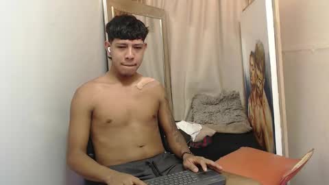 mr_stiven_ online show from November 29, 2:58 am