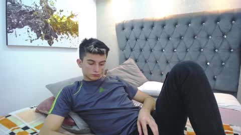 Snapshot of mr_williseo chatting on December 4, 11:02 pm williseo online show from December 4, 11:02 pm