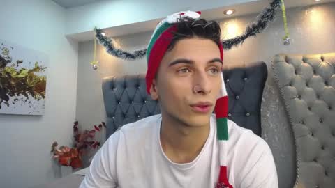 Snapshot of mr_williseo chatting on December 23, 6:58 pm williseo online show from December 23, 6:58 pm