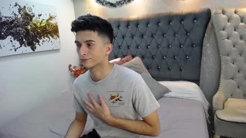 Snapshot of mr_williseo chatting on December 25, 5:37 pm williseo online show from December 25, 5:37 pm