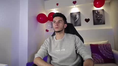 Snapshot of mr_williseo chatting on February 18, 11:30 pm williseo online show from February 18, 11:30 pm